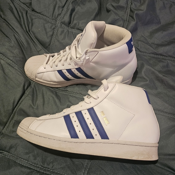 Addidas shoes - Picture 2 of 4